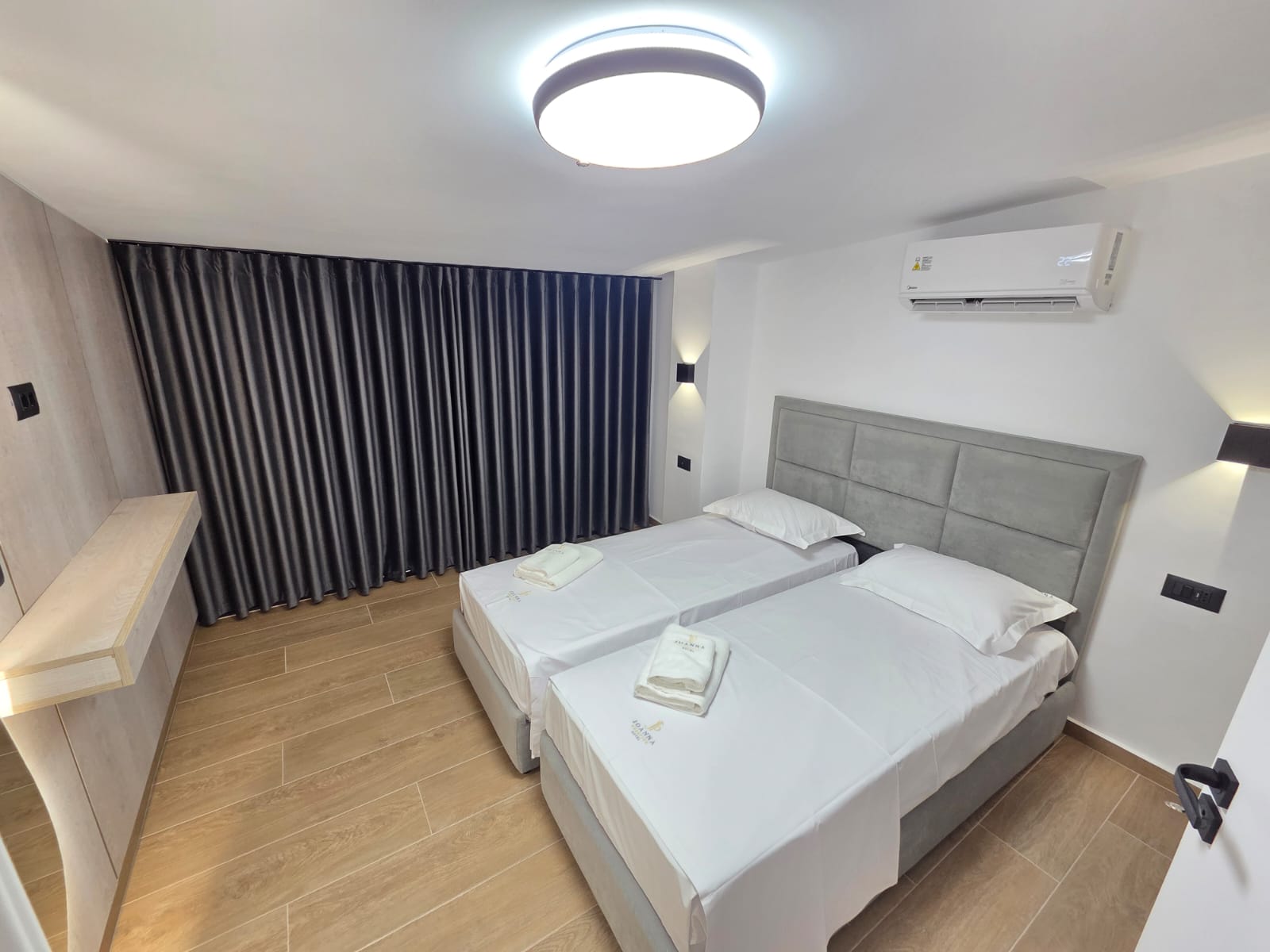 Double Room with Mountain View